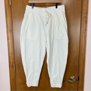Athleta Farallon Weekender Pant Size Large Cream